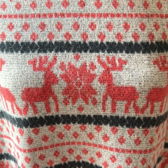 Reindeer Print Sweater - Picture 3 of 6